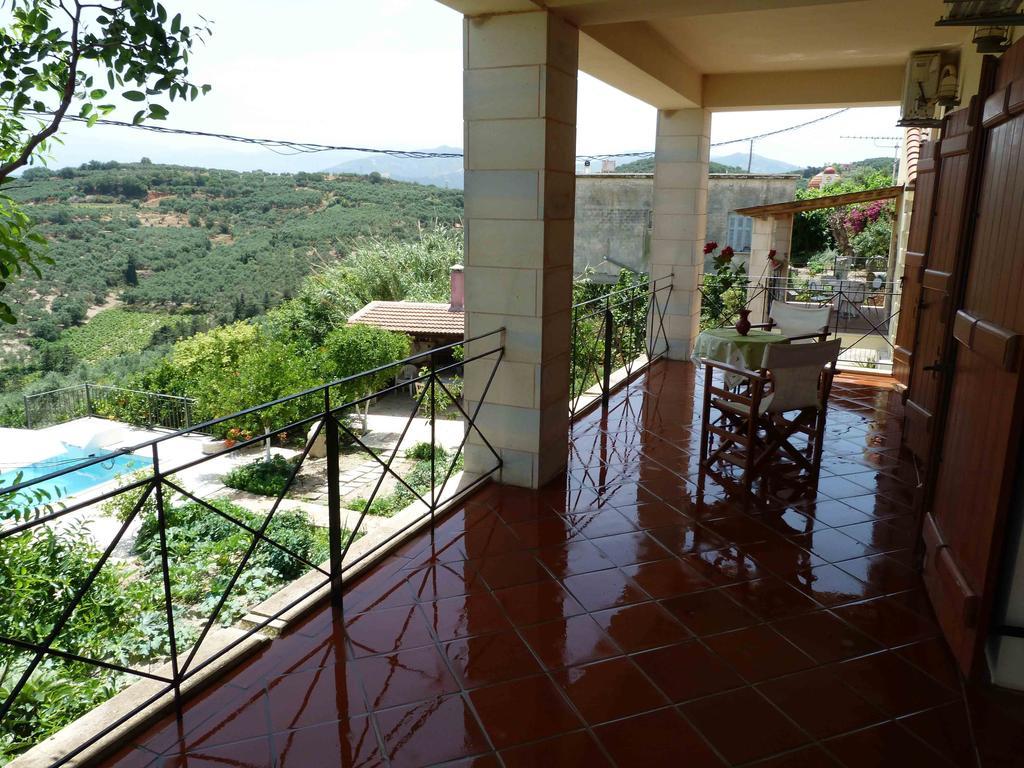 The Garden Villas Máleme Szoba fotó